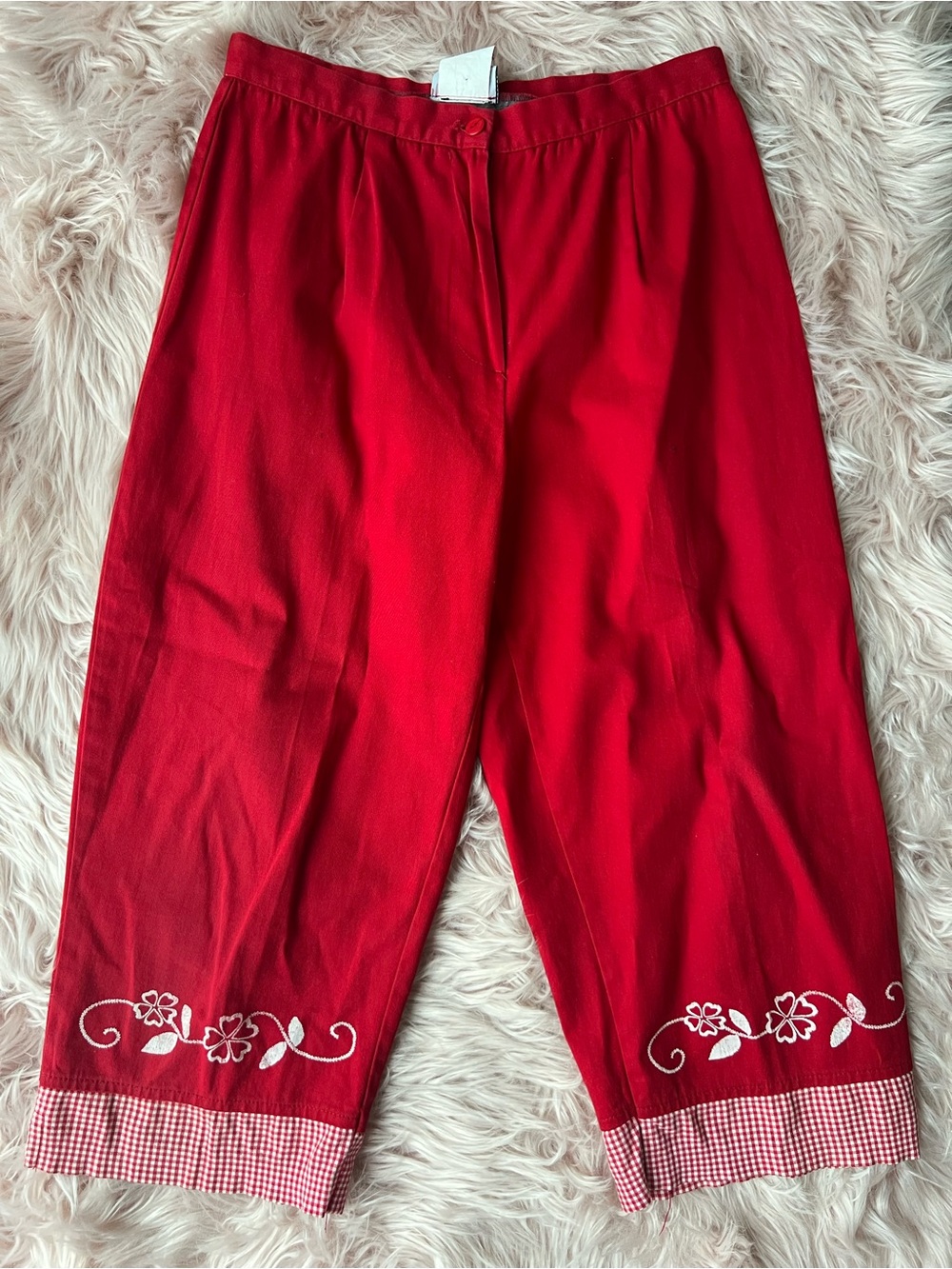 Vintage Red Cropped Embroidered Capris